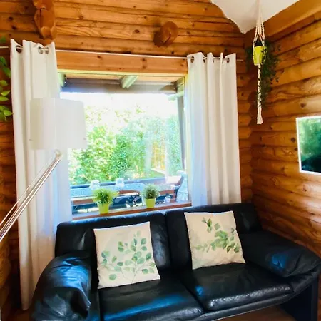 Casa de Férias Eifel-lounge Blockhaus Mit Kamin Garten Balkon Nahe Koeln Therme Bruehl Phantasialand