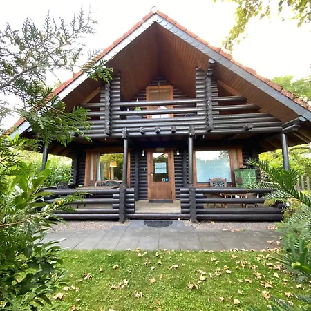 Eifel-lounge Blockhaus Mit Kamin Garten Balkon Nahe Koeln Therme Bruehl Phantasialand *