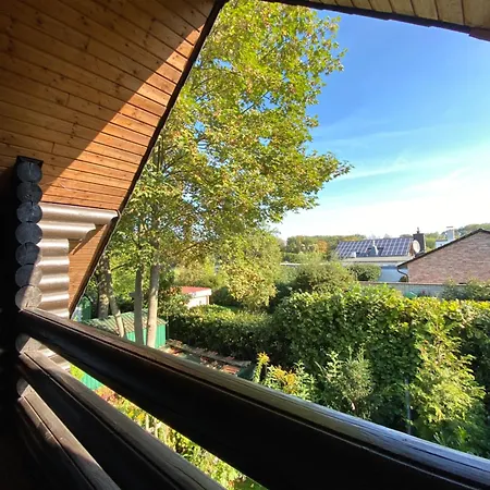 Casa de Férias Eifel-lounge Blockhaus Mit Kamin Garten Balkon Nahe Koeln Therme Bruehl Phantasialand